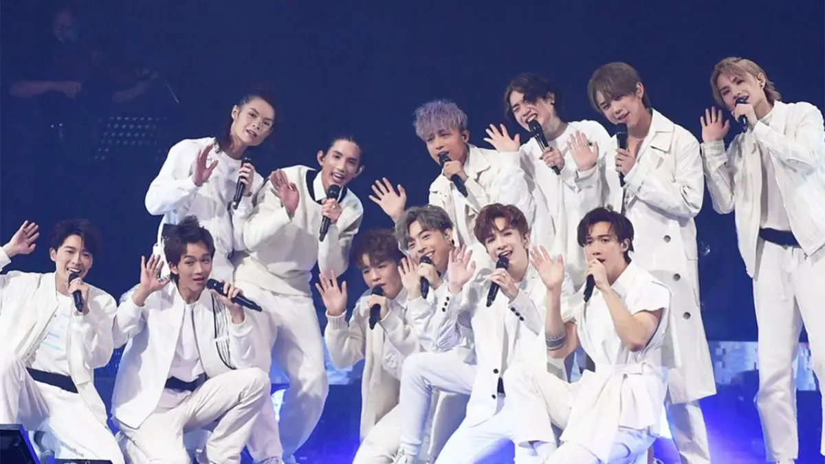 فرقة "ميرور" تنسحب من حفلاتها بعد حادثة سقوط الشاشة