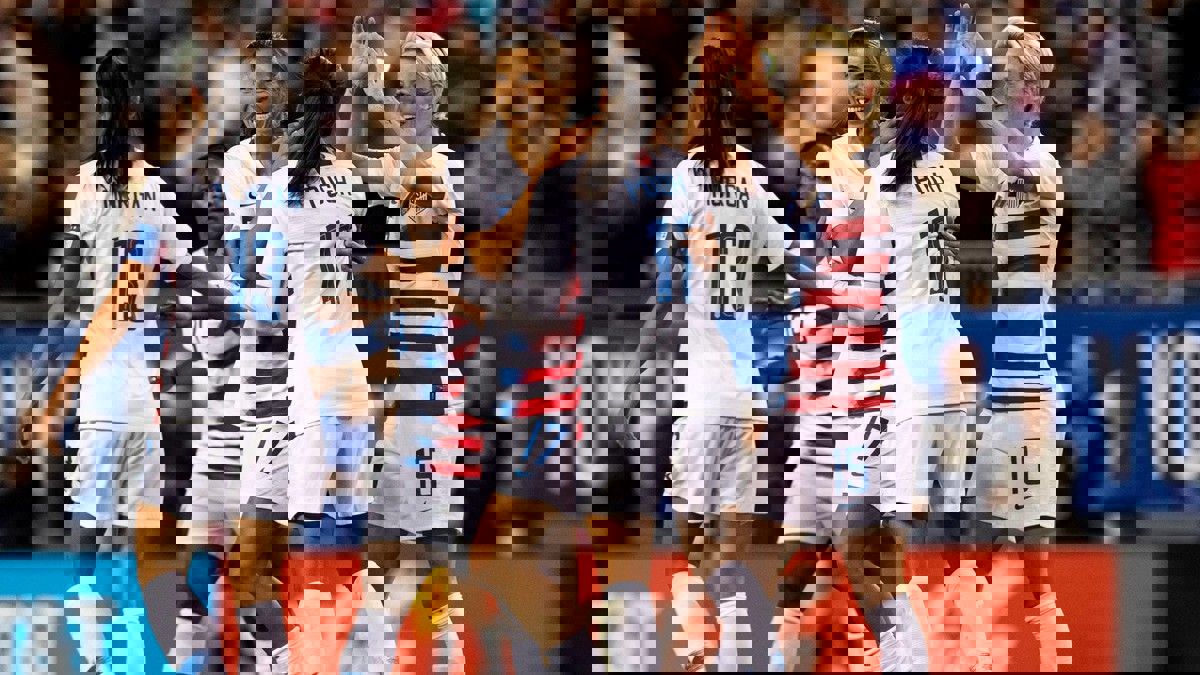 قميص المنتخب الأمريكي للسيدات يحقق مبيعات قياسية