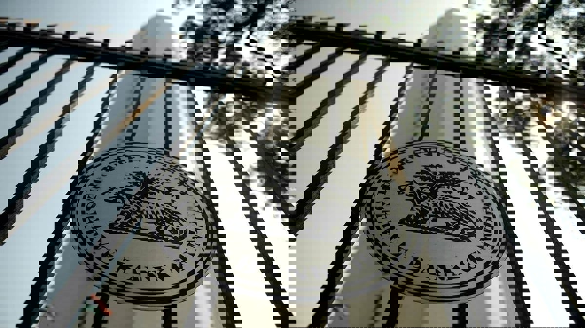 المركزي الهندي يحث البنوك على تسوية المعاملات مع الإمارات بالروبية والدرهم