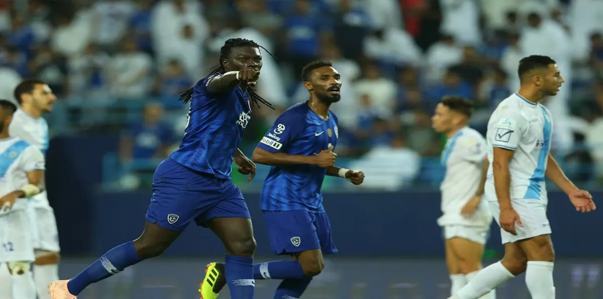 بافتيمبي غوميز يقود نادي الهلال للفوز على الباطن وتصدر ترتيب الدوري السعودي (فيديو)