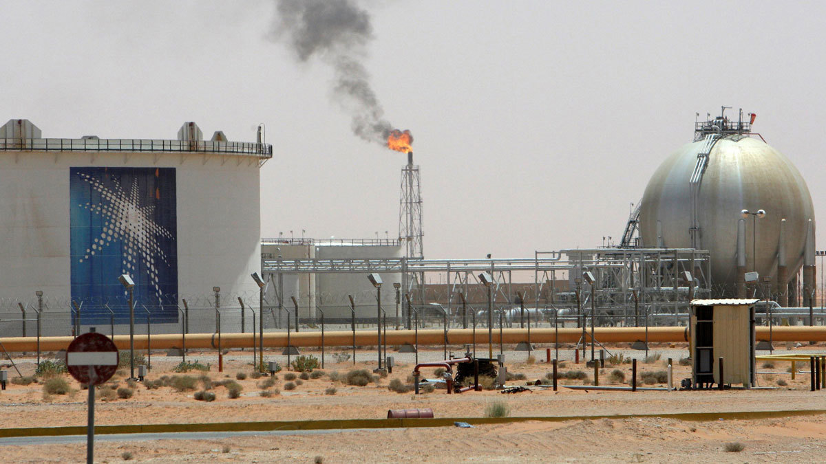 إنتاج نفط "أوبك" في أكتوبر يقفز بفعل تعافٍ سريع للسعودية