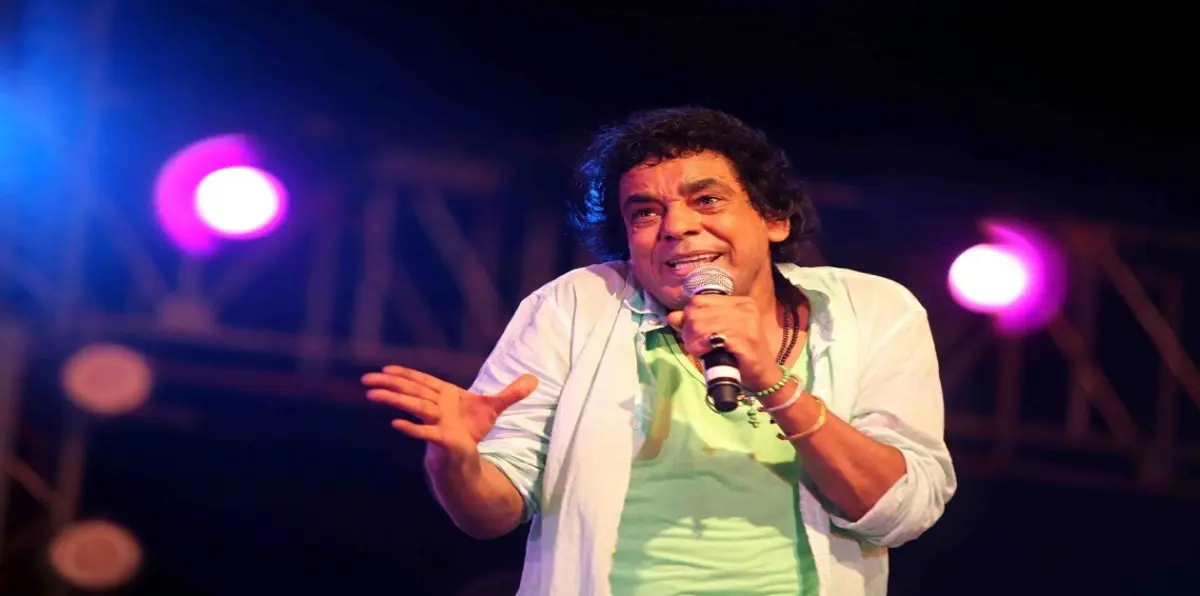 بعد غياب 25 عامًا.. محمد منير يعود للغناء في جنوب مصر