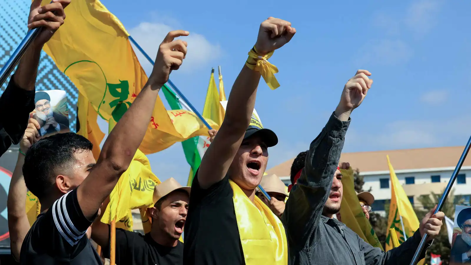 مصدر لبناني: حزب الله يستنزف آخر أوراقه لإنقاذ ترسانته