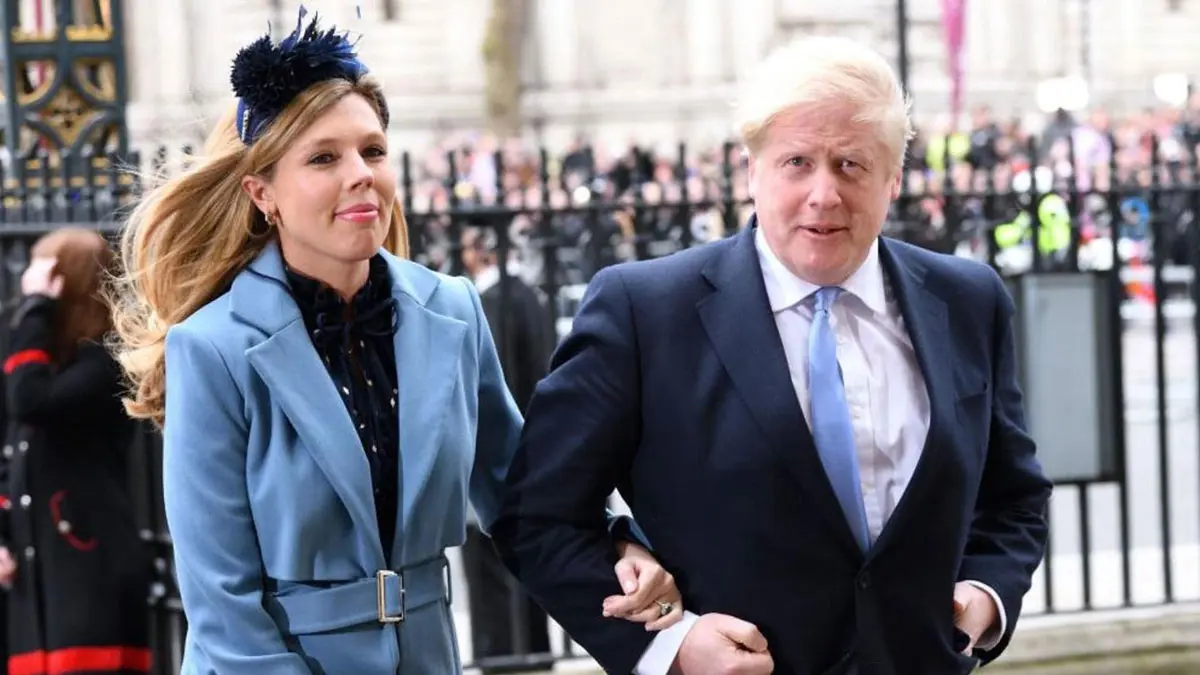 خطيبة رئيس وزراء بريطانيا تعاني من أعراض كورونا