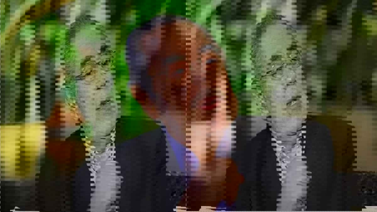 حقيقة نقل الفنان المصري صبري عبد المنعم إلى المستشفى