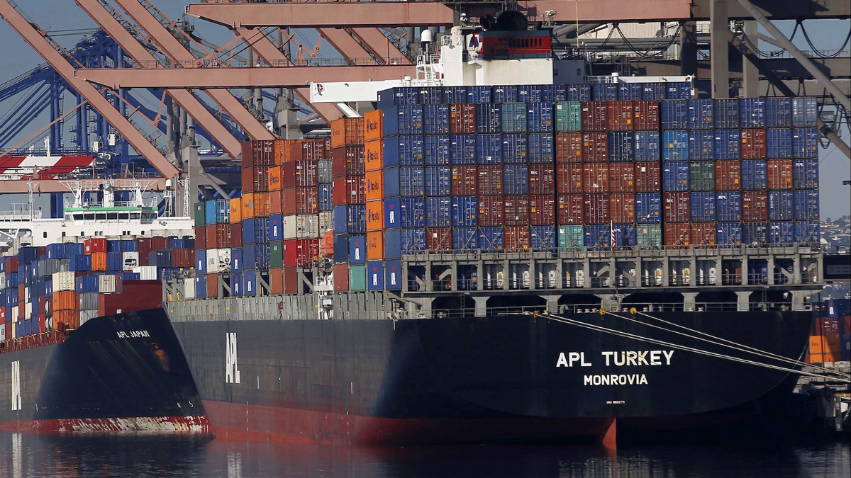 شركة تركية كبرى تشتكي إعادة بضائعها من السعودية