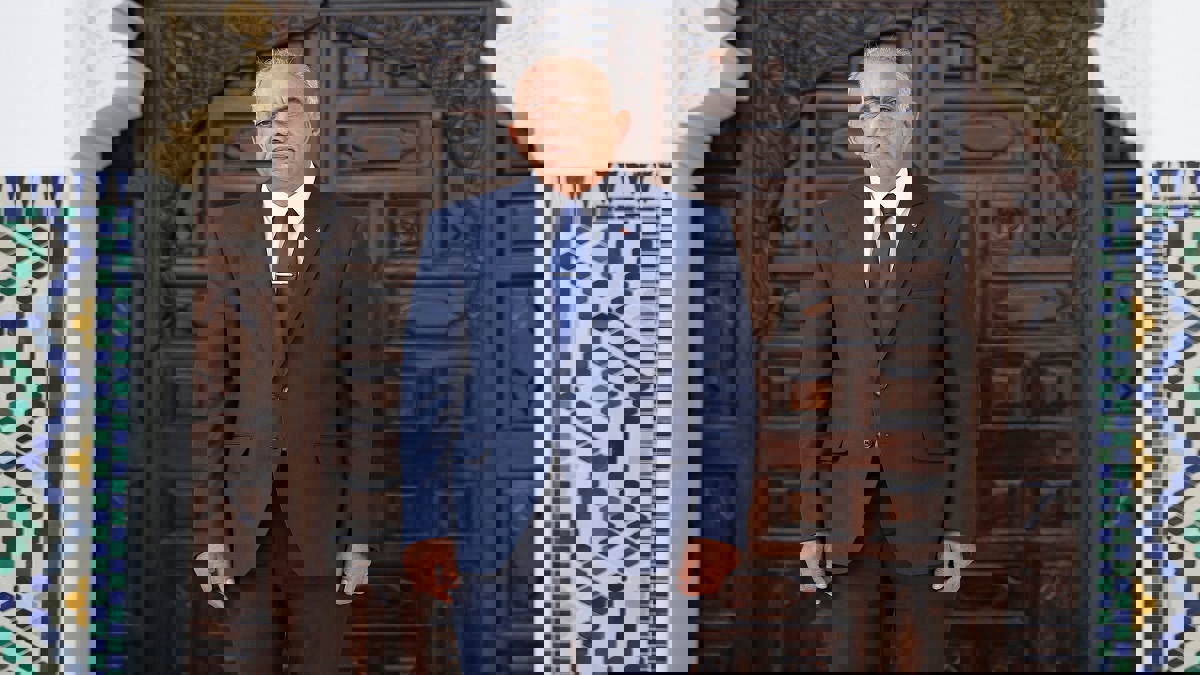 تأجيل الإعلان عن أسماء تشكيلة الحكومة التونسية بعد تسليمها للرئيس قيس سعيد