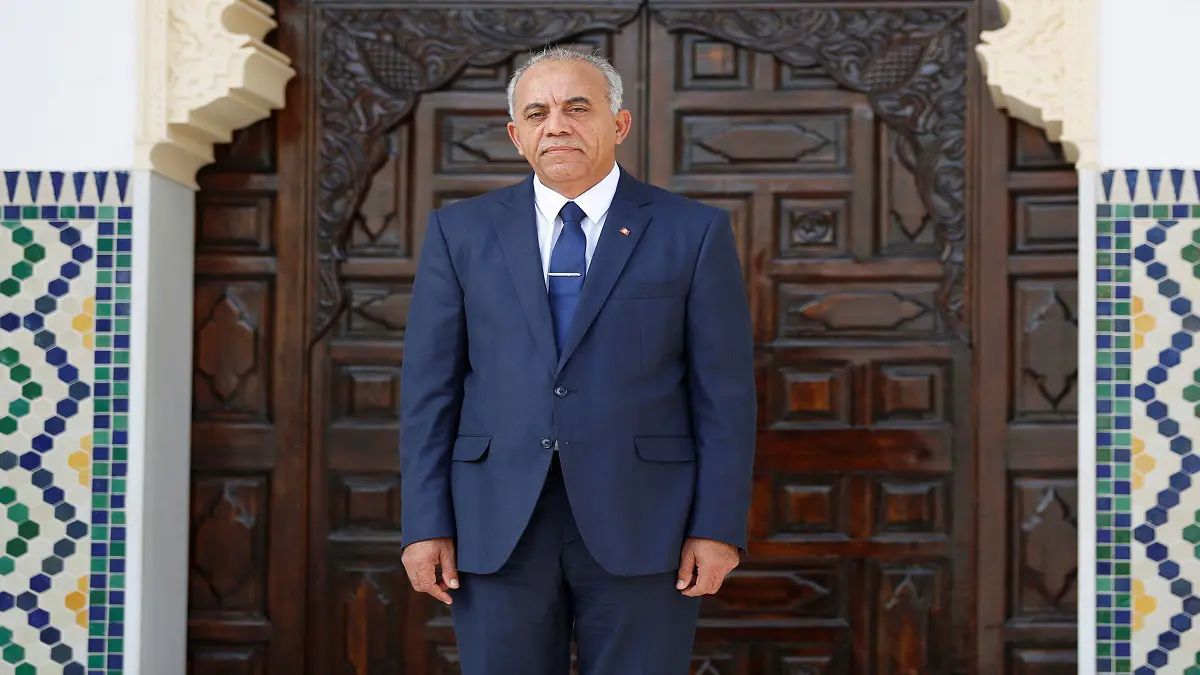 تأجيل الإعلان عن أسماء تشكيلة الحكومة التونسية بعد تسليمها للرئيس قيس سعيد