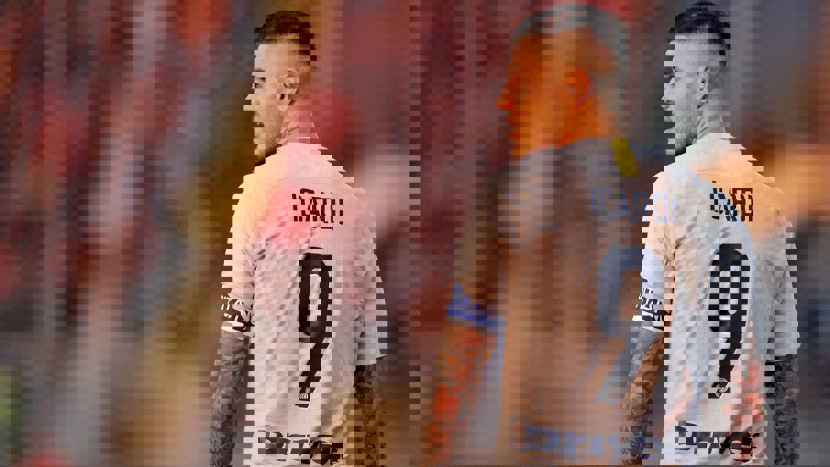 انهيار سعر ماورو إيكاردي نجم إنتر