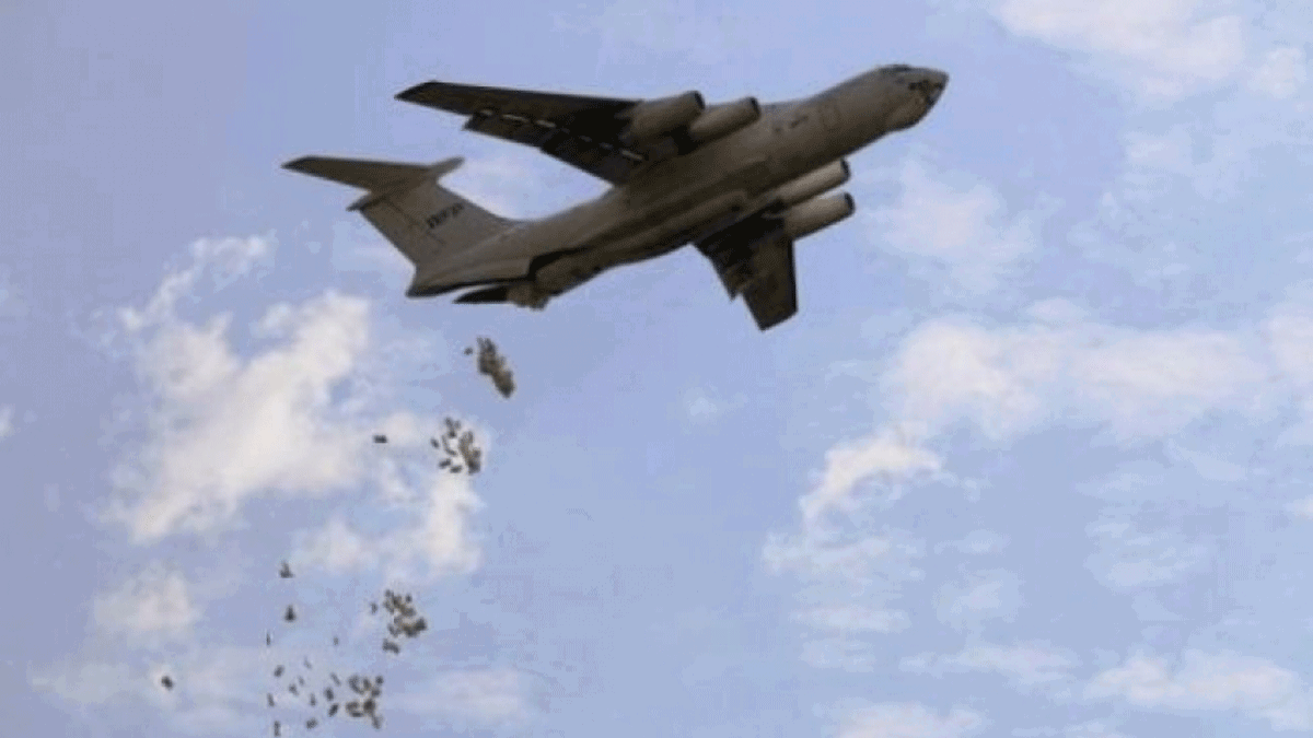 التحالف العربي ينفذ إنزالًا جويًا جديدًا في حجة دعمًا لقبائل حجور