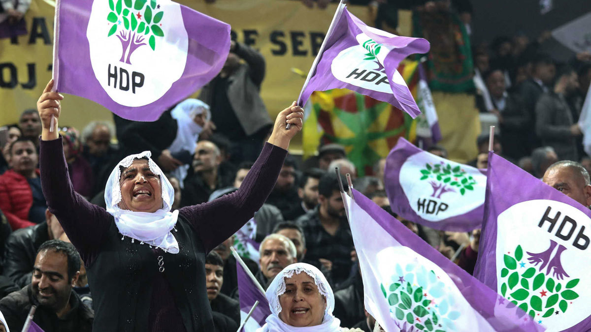 تركيا.. حزب الشعوب الديمقراطي يندد بـ"انقلاب سياسي" بعد رفع دعوى قضائية لحظره