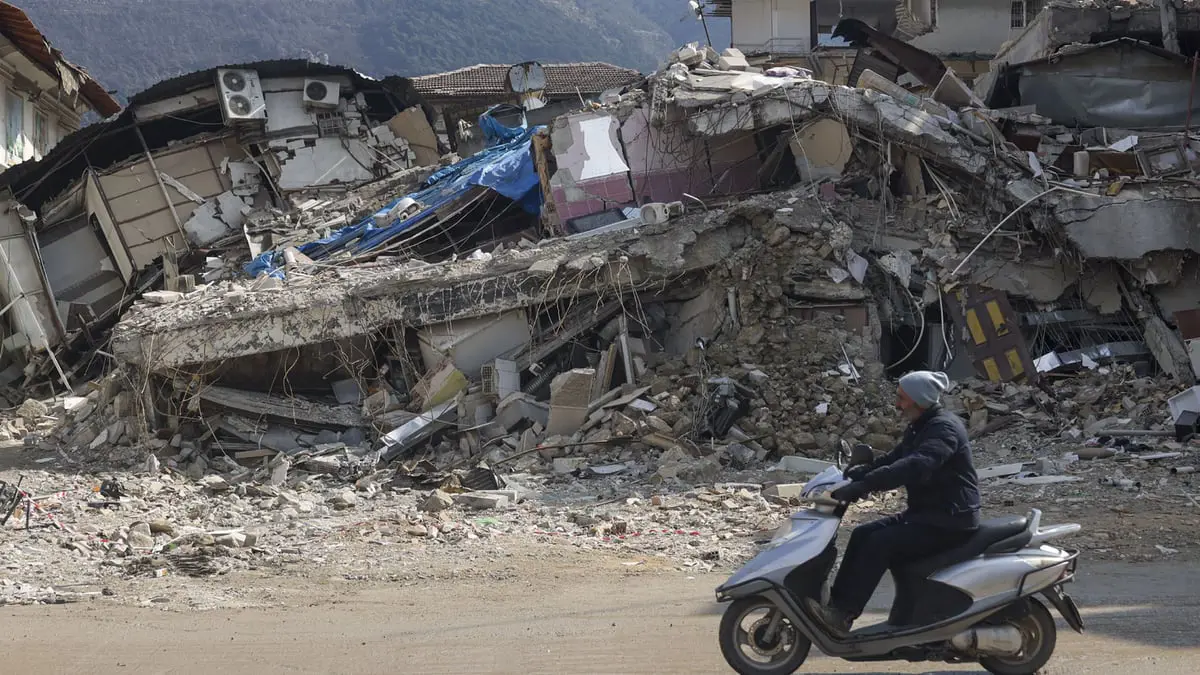 تركيا تحظر تسريح الموظفين وتدعم الأجور في منطقة الزلزال
