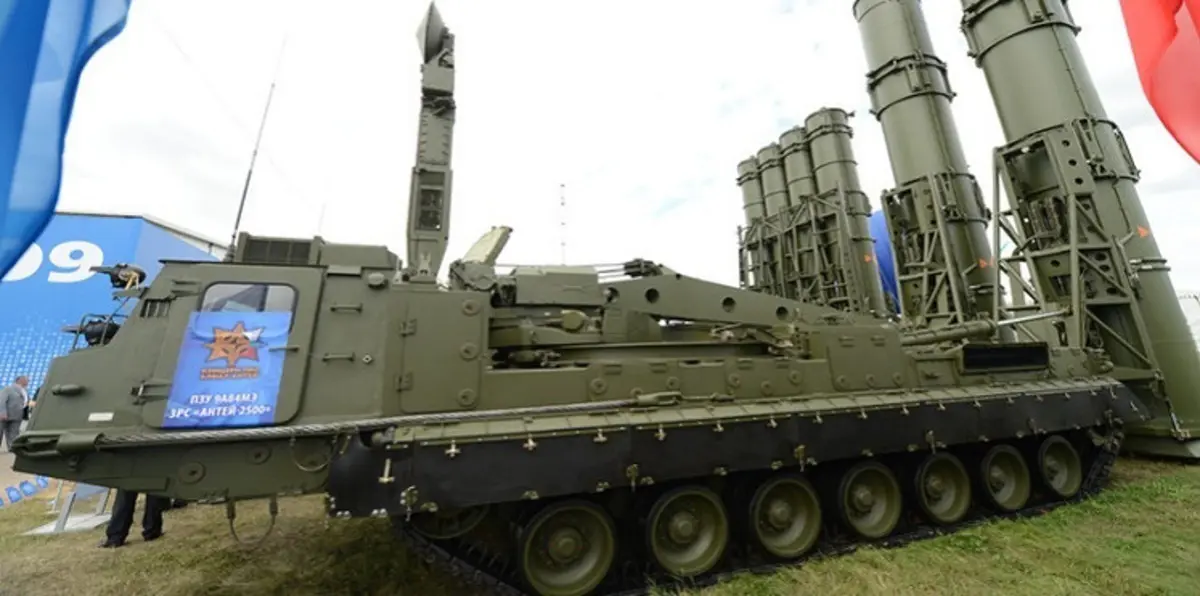 روسيا بدأت تسليم نظام الدفاع الجوي اس-300 لإيران