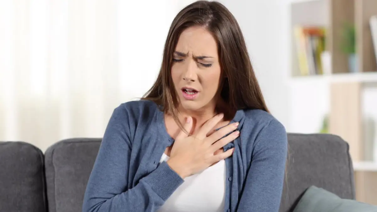 كورونا تتسبب بإصابة فتاة أمريكية بشلل الأحبال الصوتية 