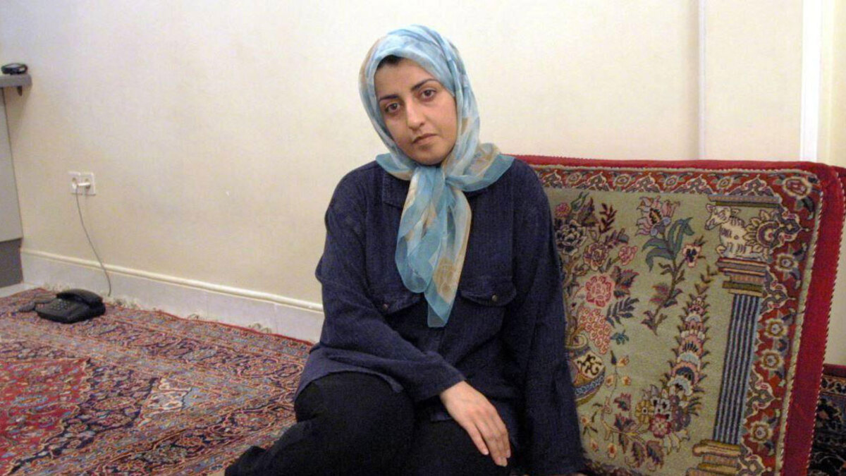 منظمة حقوقية تحذر من تدهور صحة الناشطة الإيرانية المعتقلة نرجس محمدي