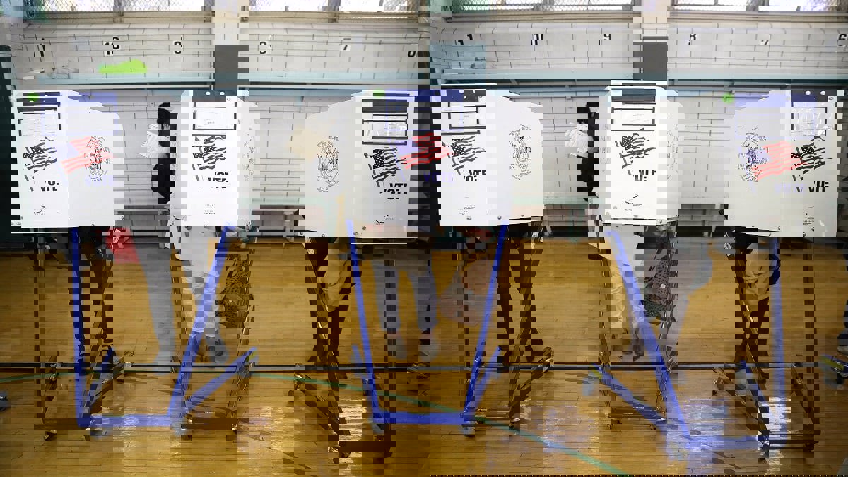 ثلاث ولايات إضافية تبدأ التصويت المبكر في انتخابات الرئاسة الأمريكية