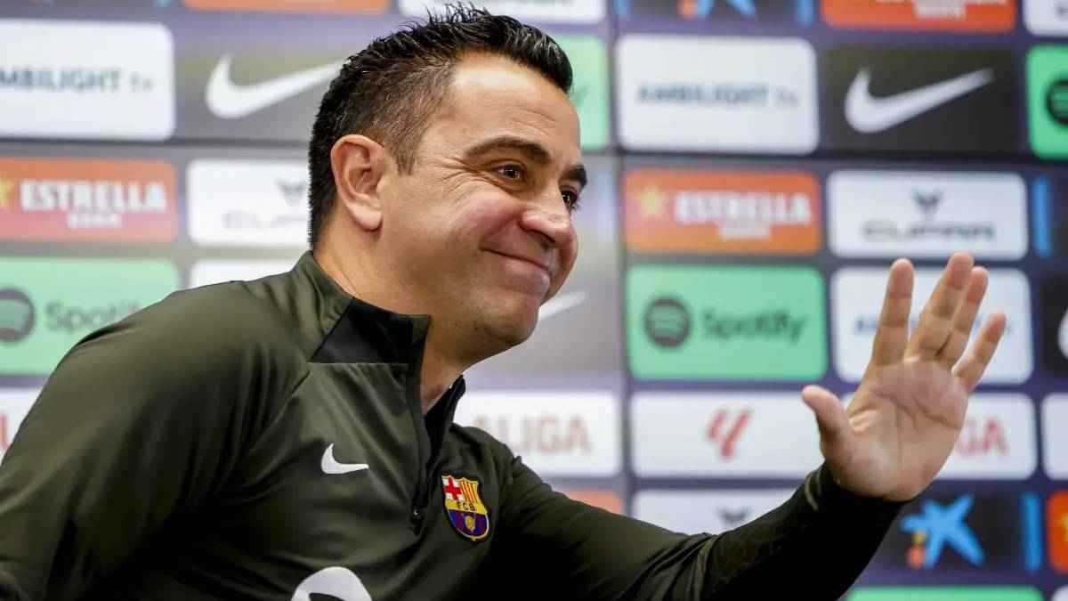 اعترف به.. ما الخطأ الفادح الذي تسبب بـ"طرد" تشافي من برشلونة؟