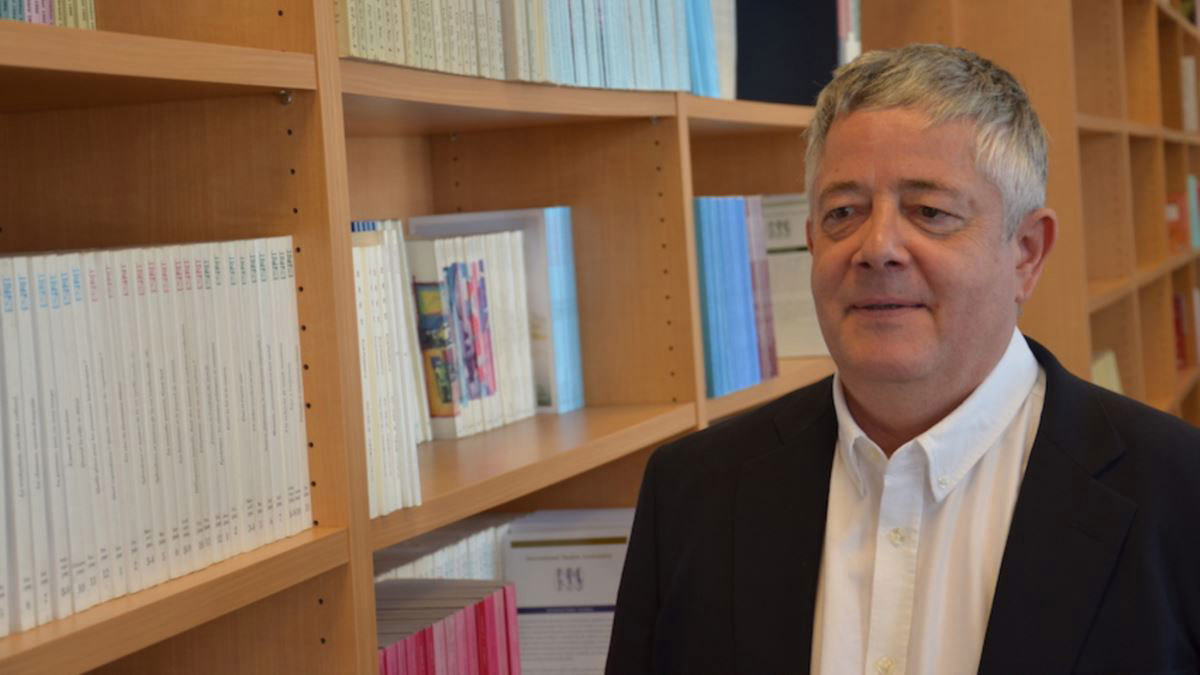 طهران وباريس تتبادلان الإفراج عن باحث فرنسي ومهندس إيراني