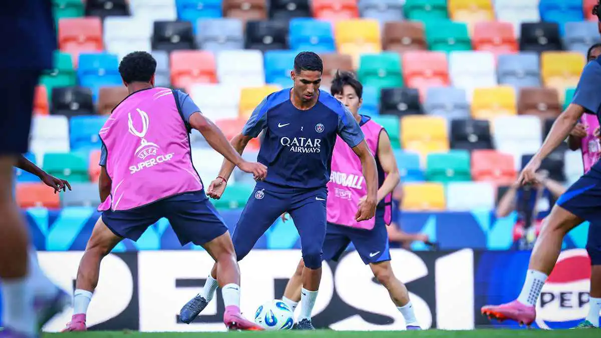 أبرزها أشرف حكيمي.. 6 أزمات تحاصر نهائي السوبر الأوروبي