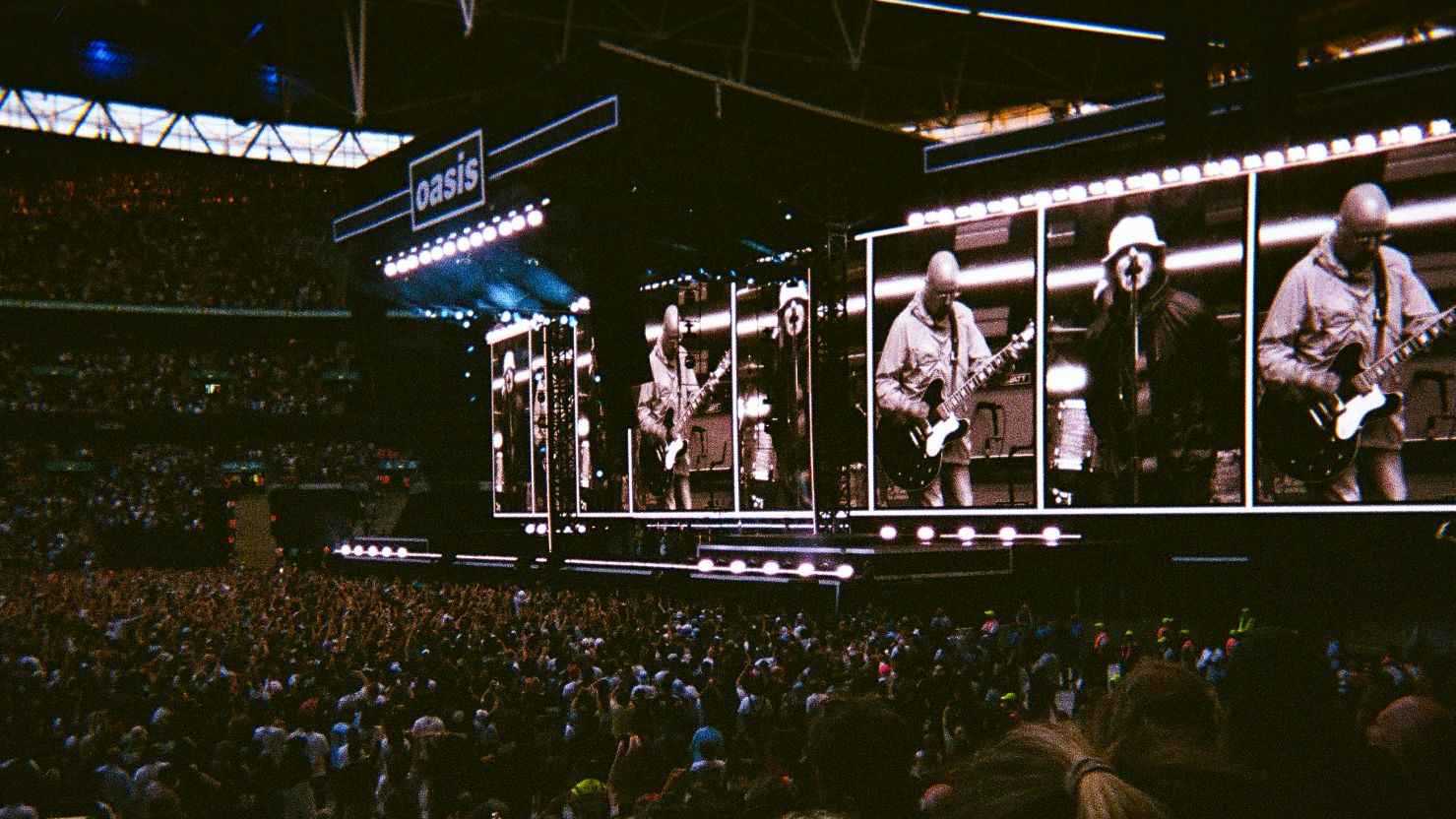 سقوط مفاجئ يُنهي حياة رجل في حفل لفرقة "أويسيس"