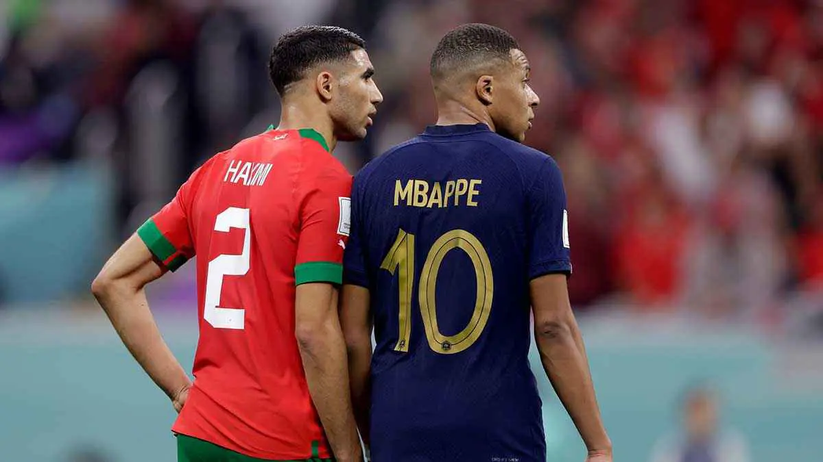 سر الظهور المفاجئ لأشرف حكيمي مع مبابي في مدريد (صور)