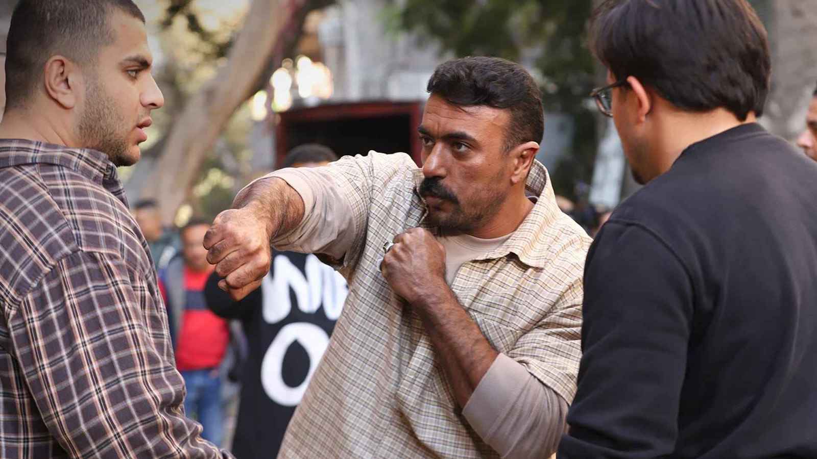 نجل فنان شهير يهاجم صناع مسلسل "فهد البطل"