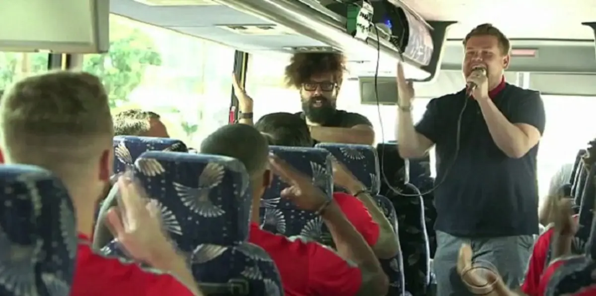 ممثل كوميدي يَخلف فينغر في تدريب آرسنال (فيديو)