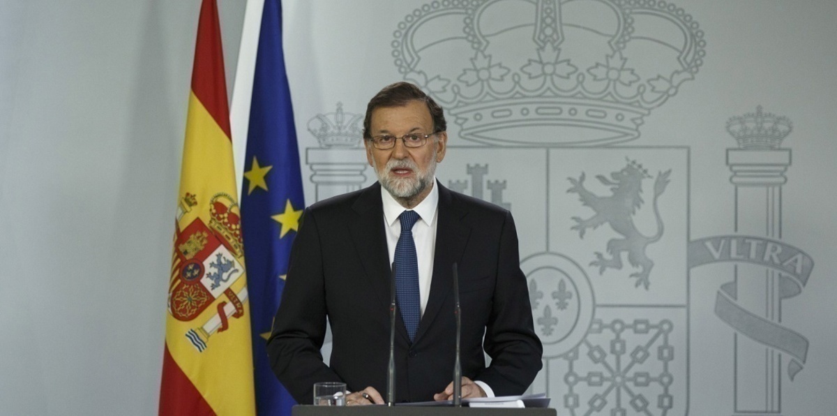 إسبانيا.. رئيس الوزراء يعتزم إقالة حكومة كتالونيا ويدعو لانتخابات بالإقليم
