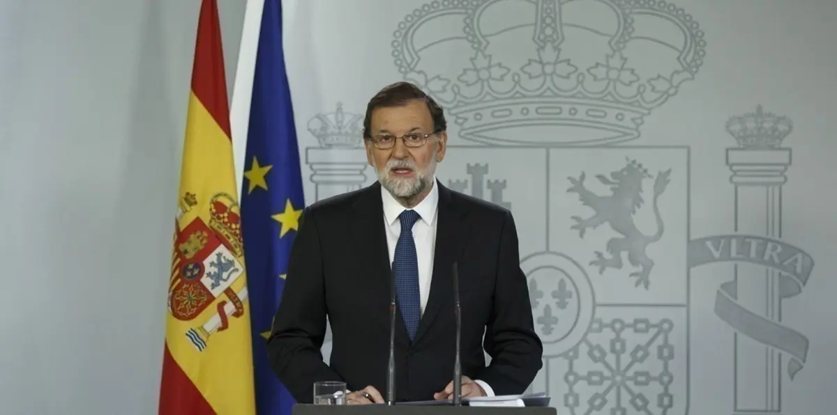 إسبانيا.. رئيس الوزراء يعتزم إقالة حكومة كتالونيا ويدعو لانتخابات بالإقليم