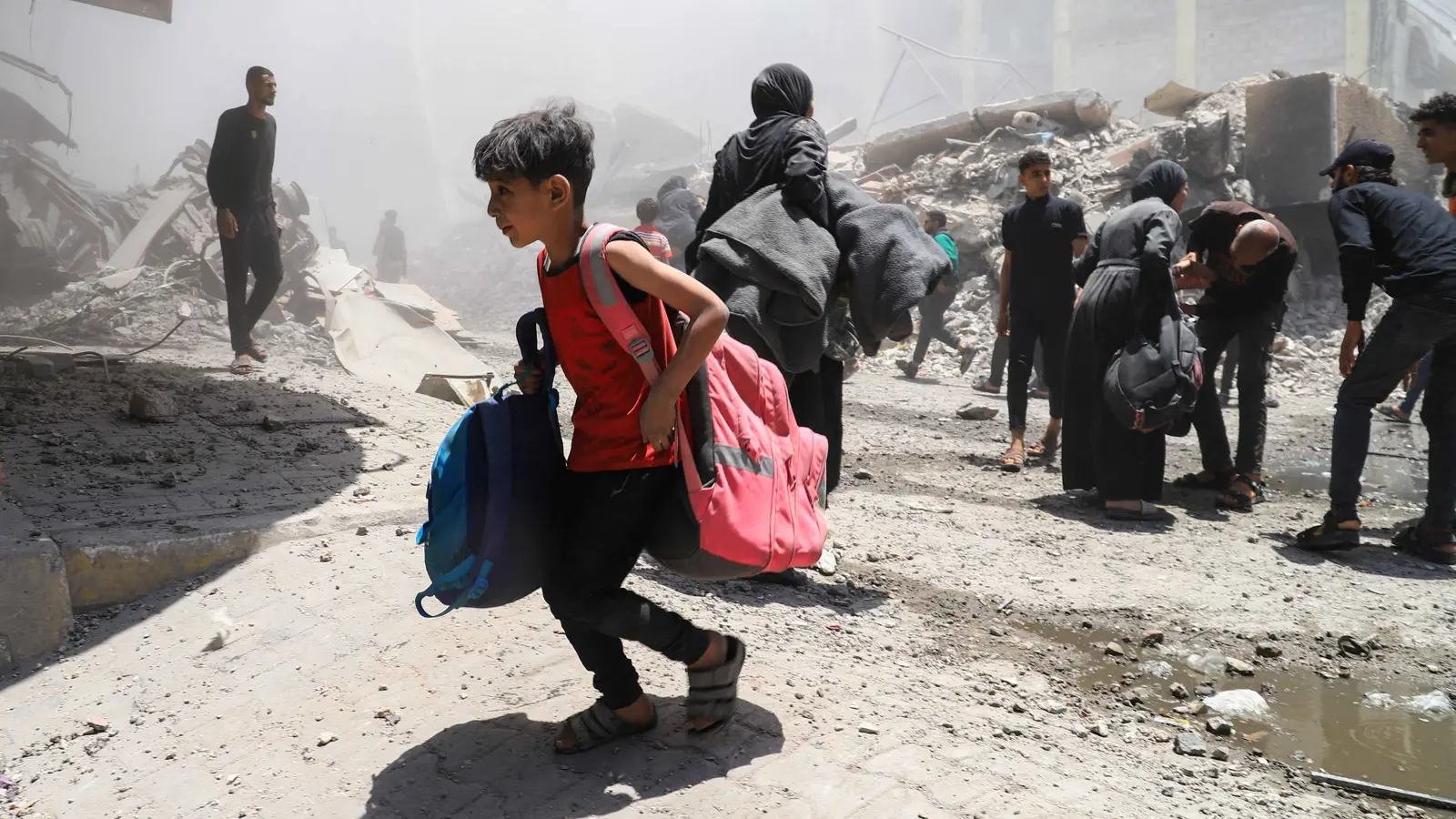 خبراء: ترامب يُنذر حماس ويمنح نتنياهو "الضوء الأخضر" لقبول مقترح ويتكوف