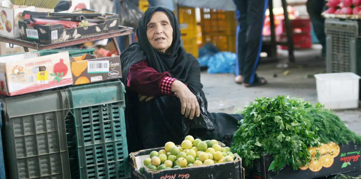 ضريبة جديدة تشعل غضب الفلسطينيين وتعمّق أزماتهم في غزة