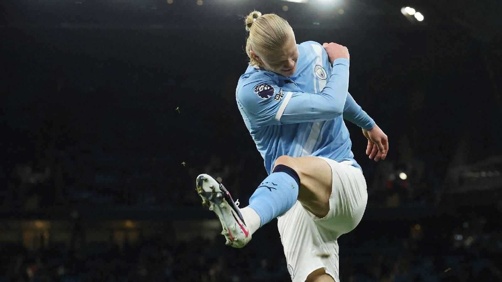 هالاند يحطم رقم كريستيانو رونالدو في الدوري الإنجليزي (فيديو)