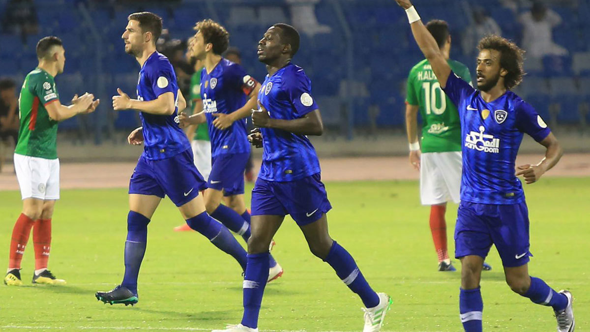 النصر يقترب من التتويج بلقب الدوري السعودي بإسقاط الحزم.. والهلال يلاحقه بالفوز على الاتفاق