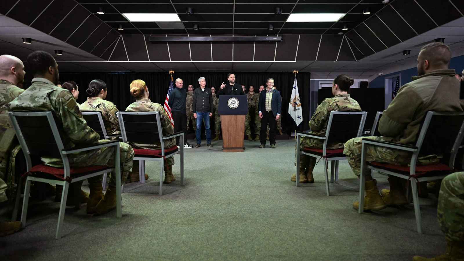 قرار أمريكي جديد بشأن غرينلاند.. ما علاقة "القبة الذهبية"؟