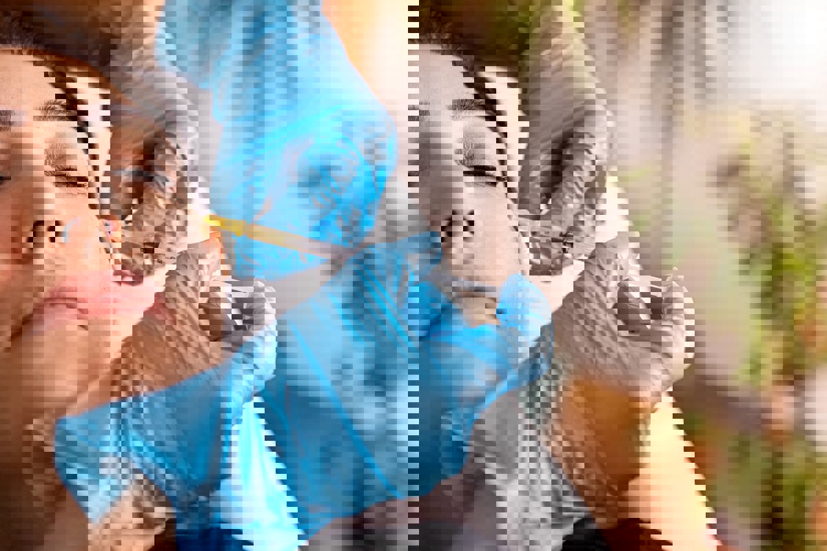 بالبوتكس والفيلر.. أطباء أسنان عراقيون يمارسون "التجميل" 