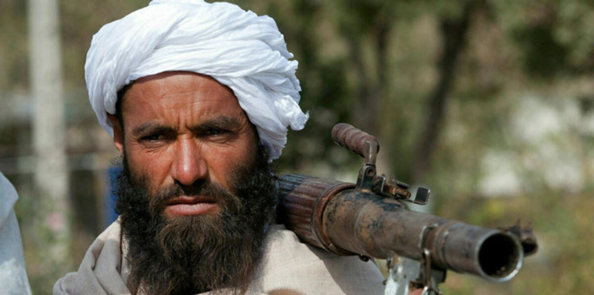 هل قدمت إيران الملا منصور قربانًا للأمريكان؟