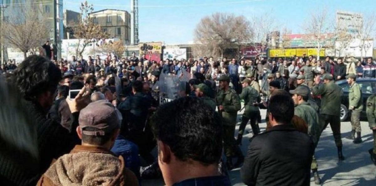 مظاهرة لعمال إيرانيين في طهران مطالبين بحقوقهم الاجتماعية