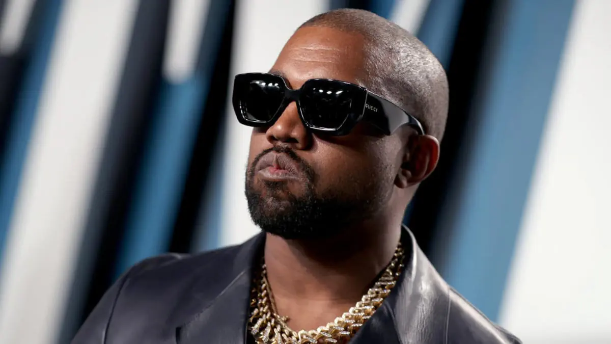 على غرار جاسوس جيمس بوند.. كانييه ويست بطقم أسنان بـ 850 ألف دولار