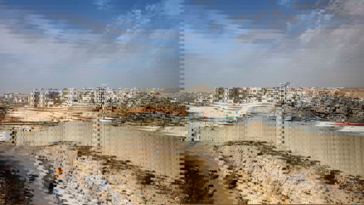 عقب الهجمات الأخيرة.. إسرائيل بصدد بناء جدار أمني شمال الضفة الغربية