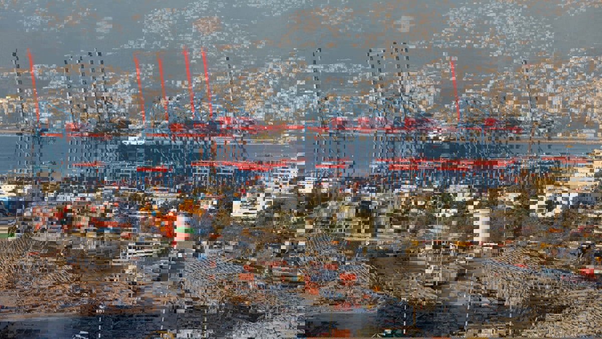 المحقق العدلي يستأنف التحقيقات في انفجار مرفأ بيروت