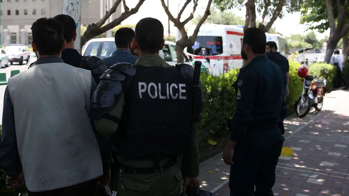 إيران.. القبض على انتحارية حاولت تفجير نفسها في حسينية