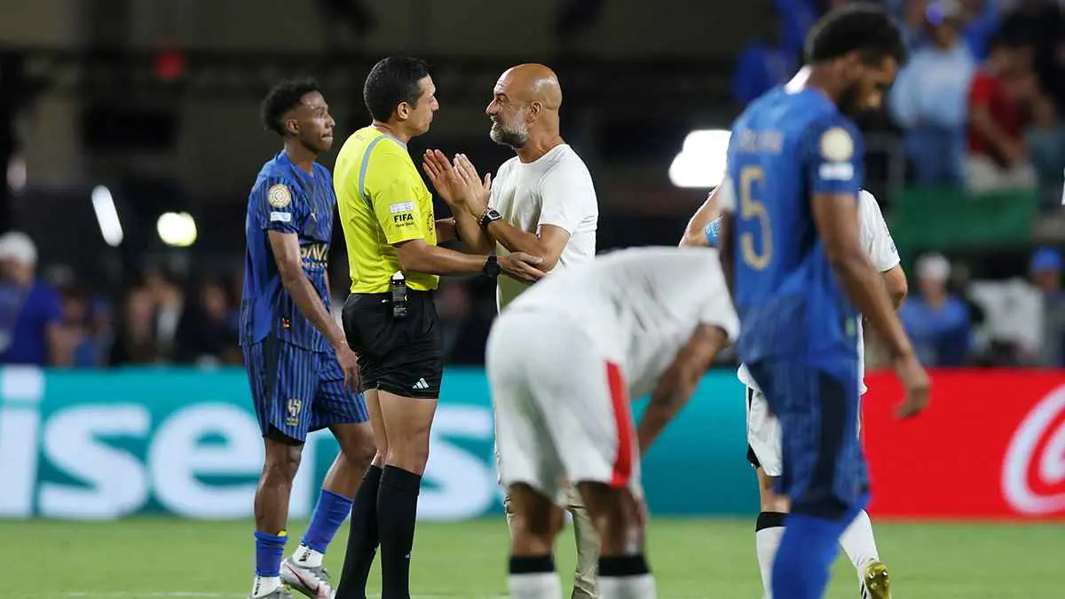 كشف سر الخسارة.. غوارديولا: الهلال لقننا درسا