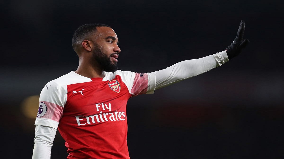 آرسنال يرحب بالاستغناء عن لاكازيت وسط اهتمام هذا النادي