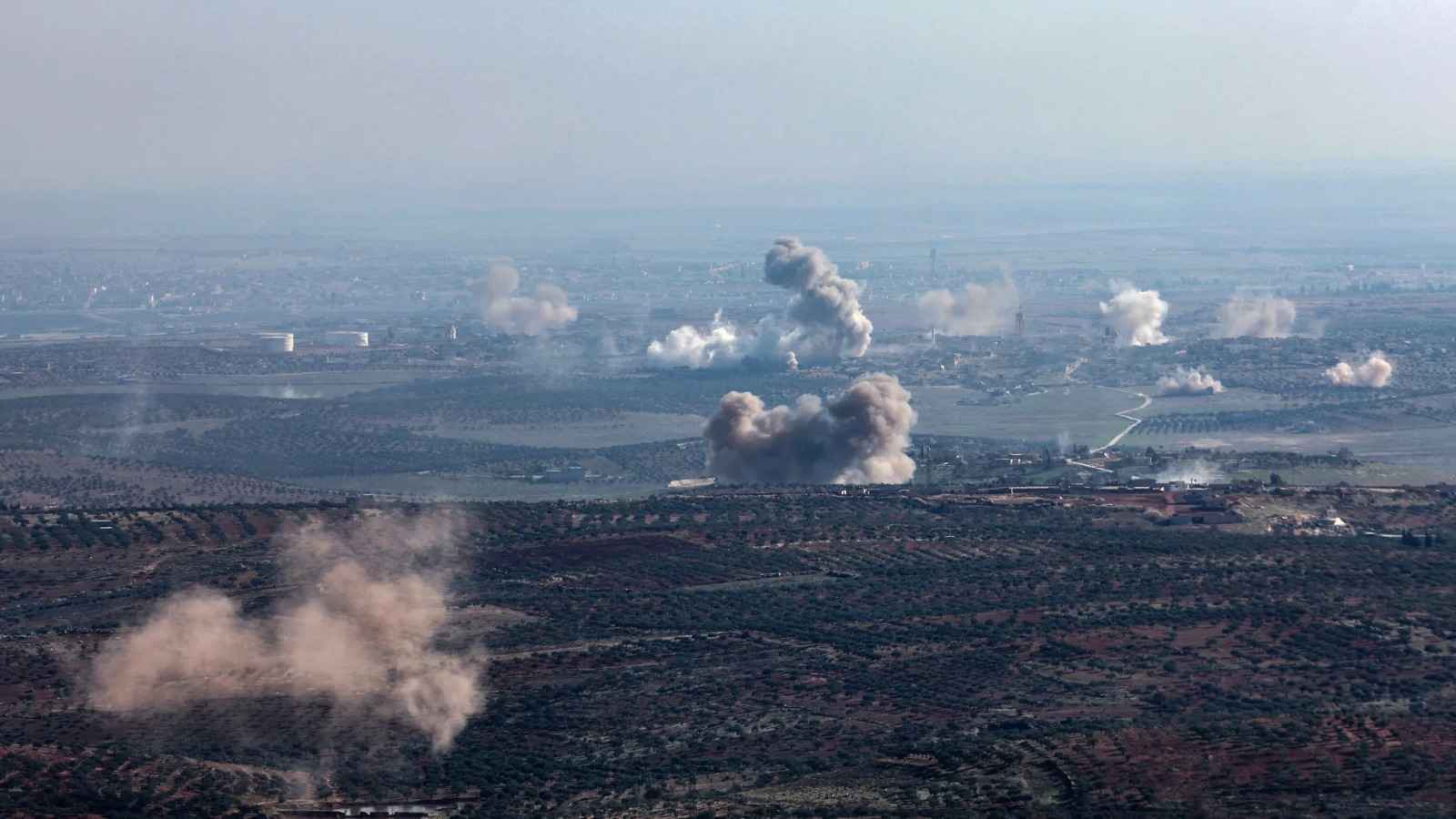 غارات تركية واشتباكات دامية في ريف حلب