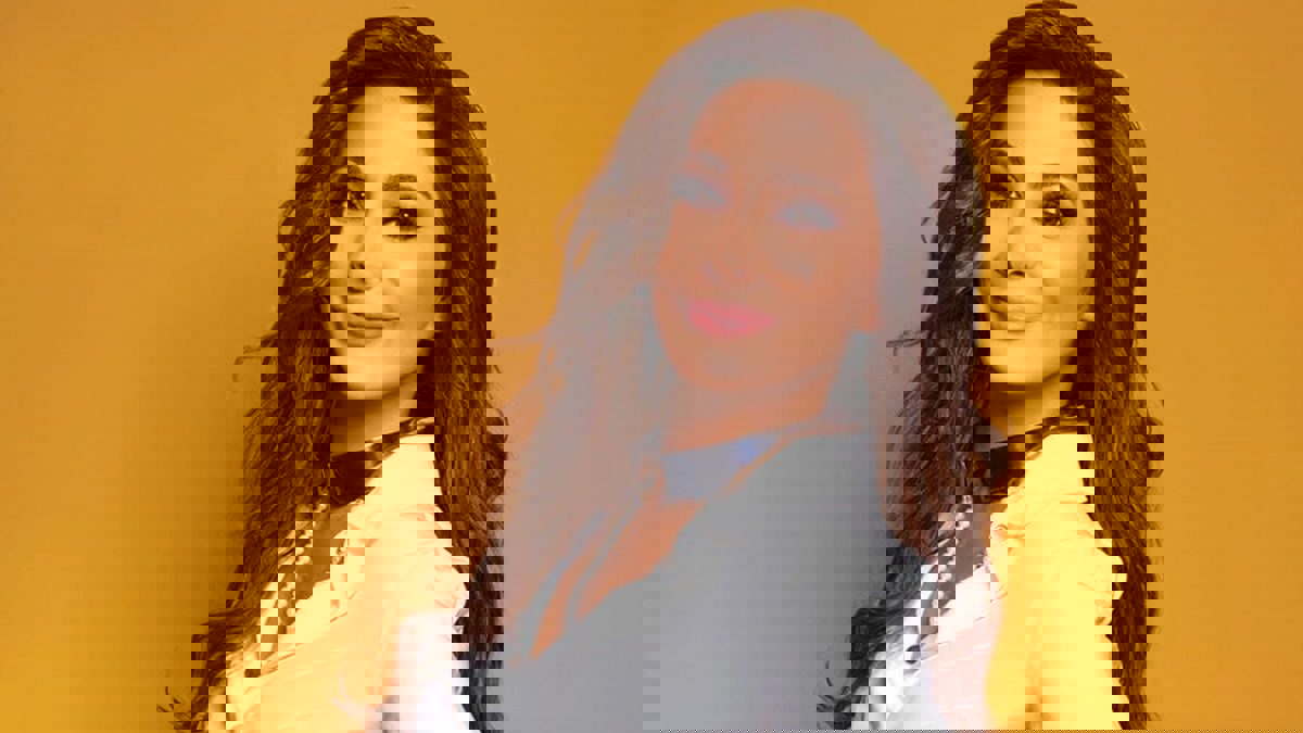 ردًّا على استبعادها من "ذا فويس".. إليسا تلغي متابعة صفحة البرنامج على تويتر