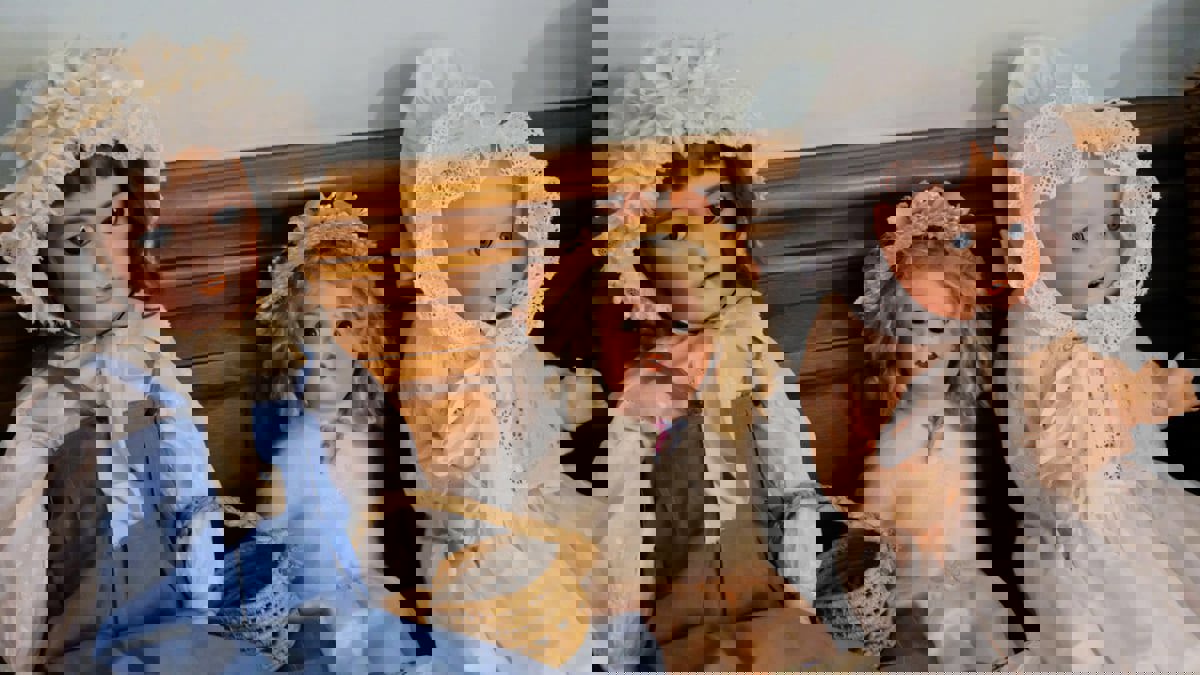 بعد إهدائها دمية.. امرأة تدعي أنها "مسكونة"