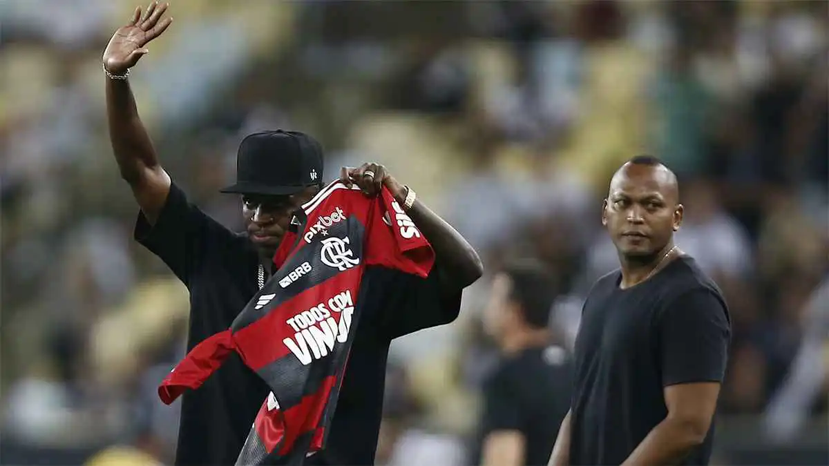 بشرط وحيد.. فلامنغو البرازيلي يرحب بالتعاقد مع فينيسيوس جونيور