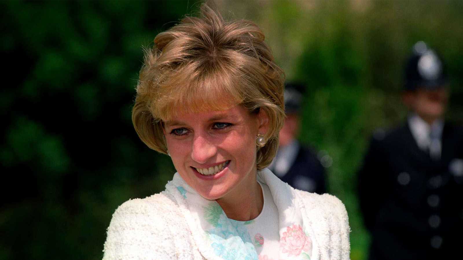 مؤلف ملكي يكشف سبب محاولات انتحار الأميرة ديانا