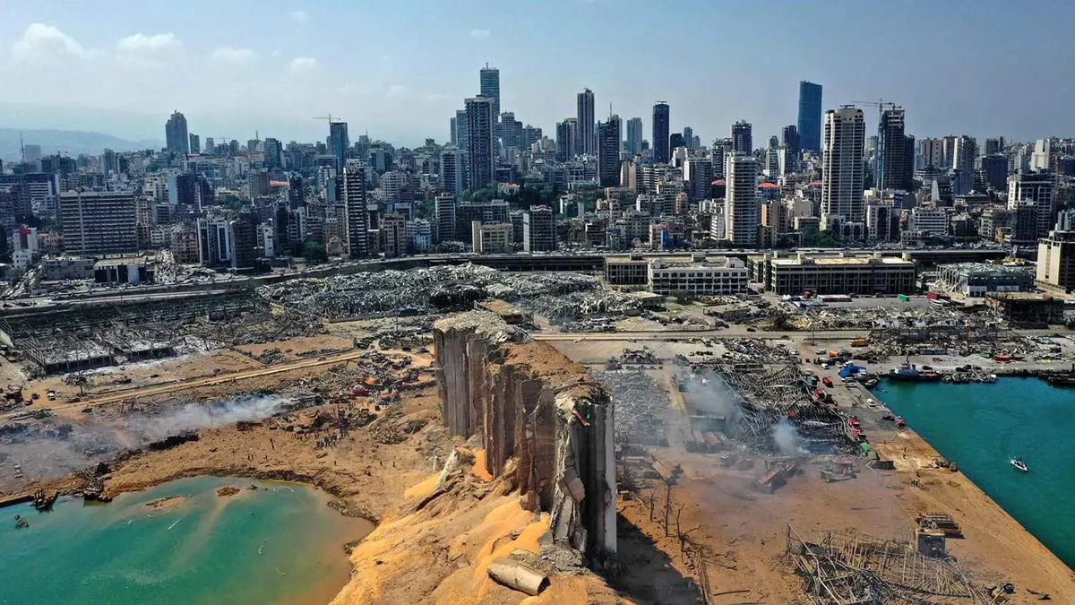 القضاء اللبناني يعتزم استجواب دياب والادعاء على وزراء وأمنيين بانفجار المرفأ