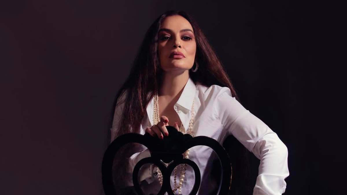 هل قصدت شريهان توبيخ محمد رمضان من خلال الإشادة بصلاح؟